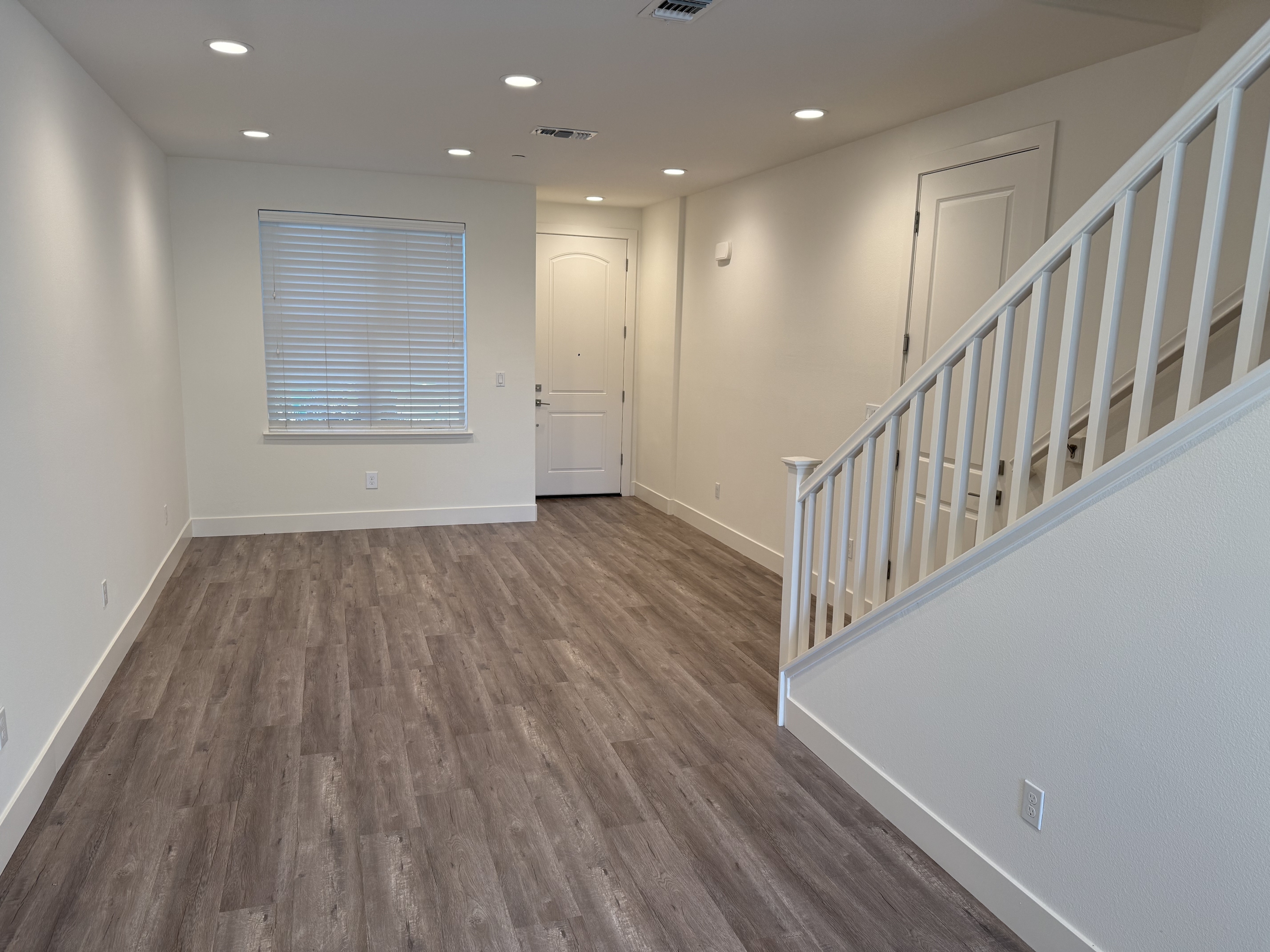 905 Prospect Avenue